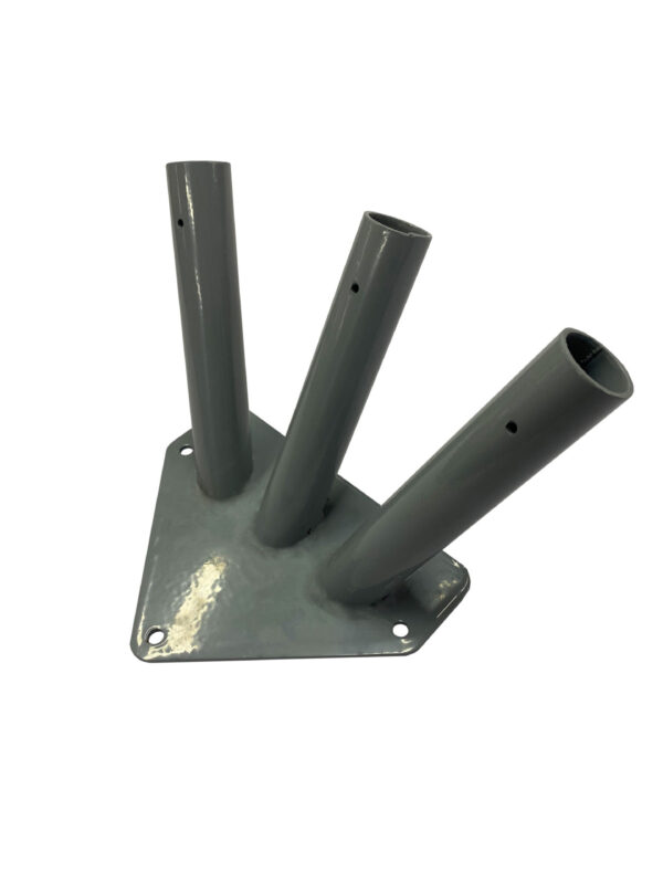 Сварной фасадный кронштейн на 3 штока